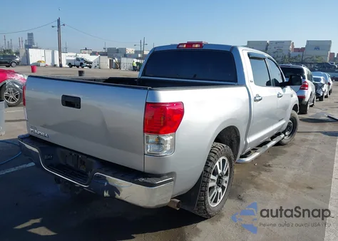 2010 Toyota Tundra Grade 5.7L V8 z USA, uszkodzony, nr VIN 5TFEY5F12AX082799